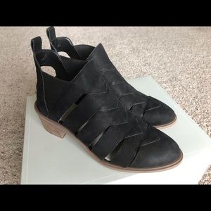 1. State Amilee black bootie size 6